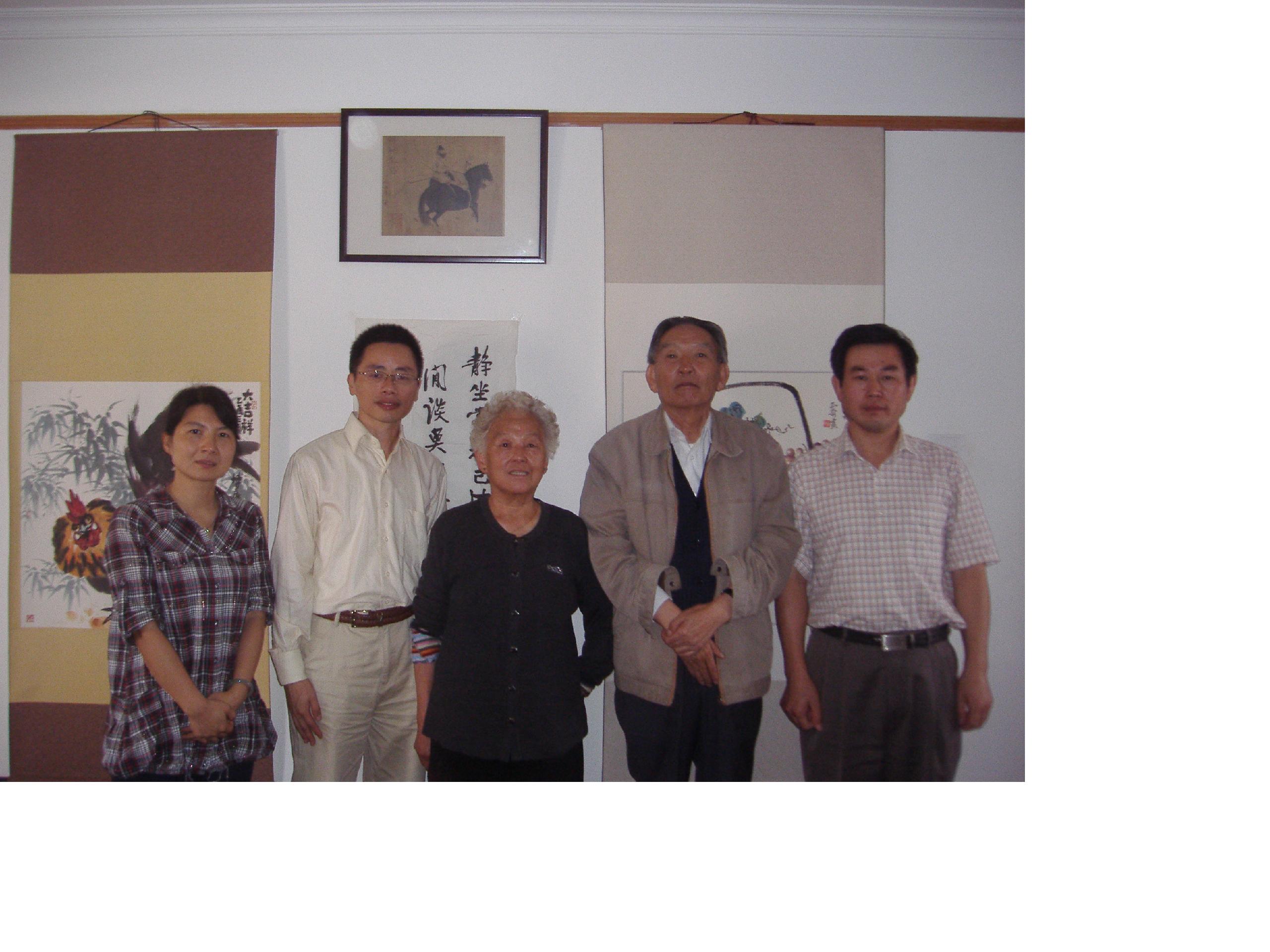 周俊院士夫妇和免费色情影片
领导合影